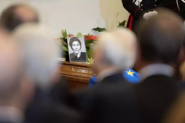 L’ultimo saluto a Emma Bonino, la politica si ritrova in Campidoglio