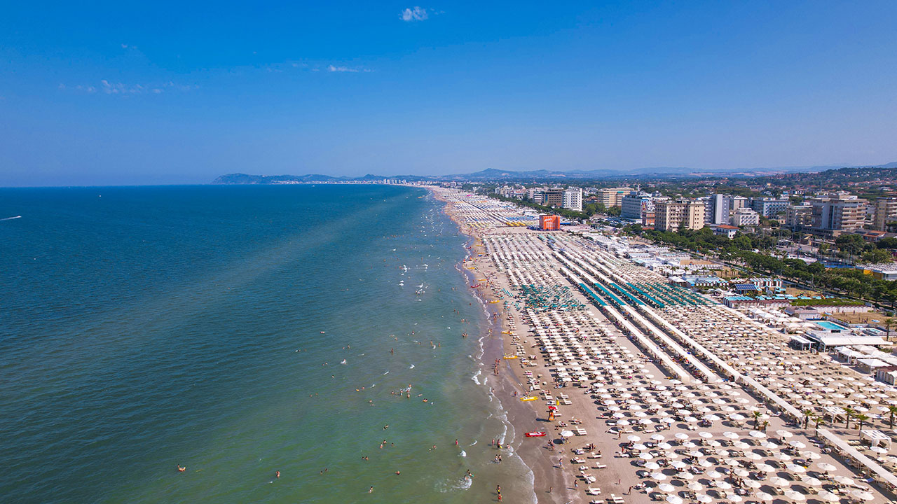 Concessioni balneari, Rimini chiude il primo bando e Riccione parte: 52 lotti in movimento