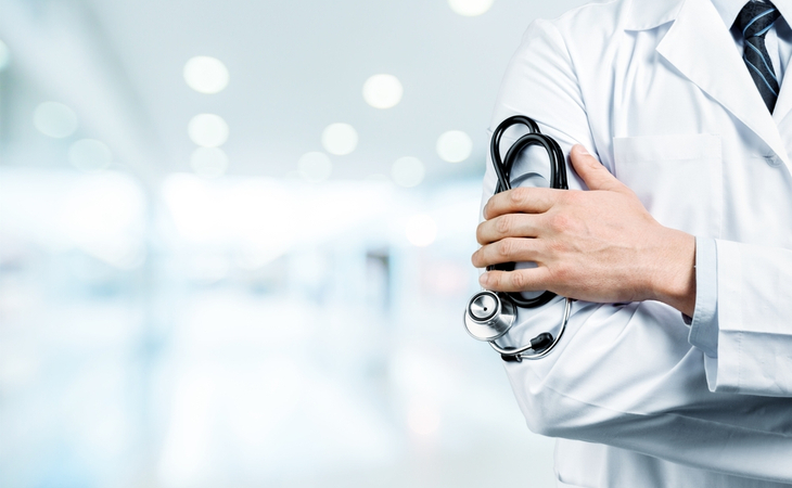 Falsi certificati medici per evitare i rimpatri dei migranti, perquisizioni anche a Rimini