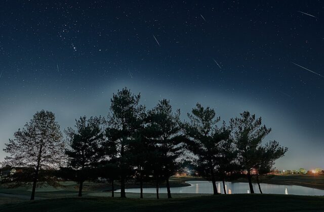 Orionidi, da venerdì il cielo si accende con i resti di Halley