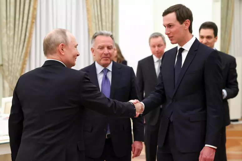 Putin ferma i raid su Kiev per tre giorni: stop alle bombe durante la missione Usa