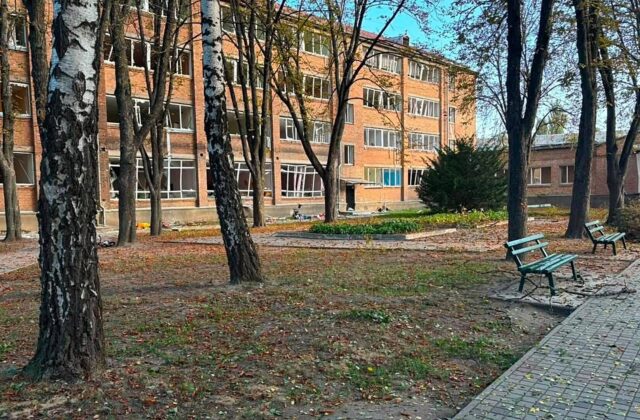 Kyiv sotto il fumo, il più grande attacco all’energia da primavera