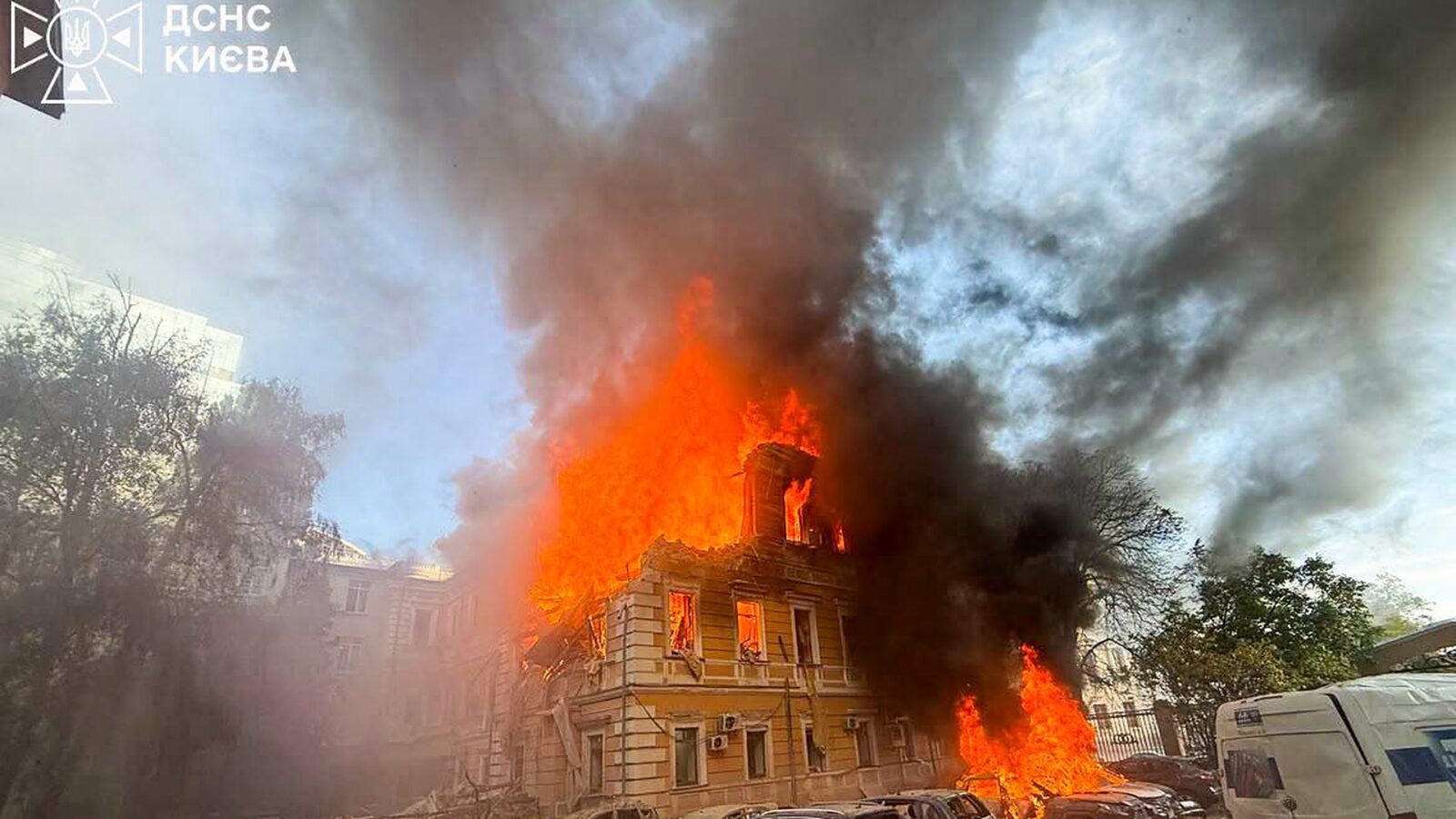 Kiev, drone russo sull’Accademia delle Scienze: due morti