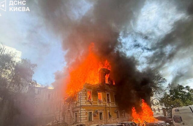 Kiev, drone russo sull’Accademia delle Scienze: due morti