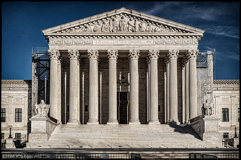 Usa, la Camera boccia il tetto di nove giudici per la Corte Suprema
