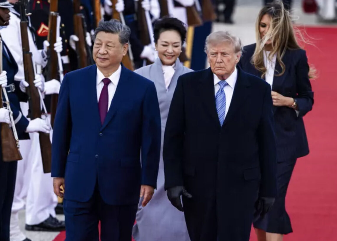 Xi negli Usa, Trump lo accoglie sulla pista: visita tra commercio, IA e tensioni internazionali