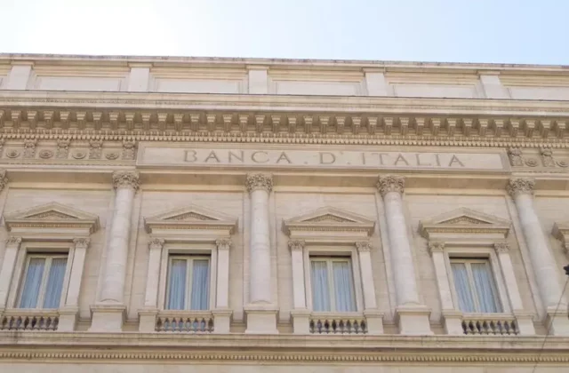 Bankitalia, economia italiana meglio delle attese: «Il Pil cresce, ma pesano energia e tassi»