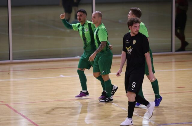Futsal, il Cosmos batte il Tre Fiori 3-0 e resta a due punti dalla vetta