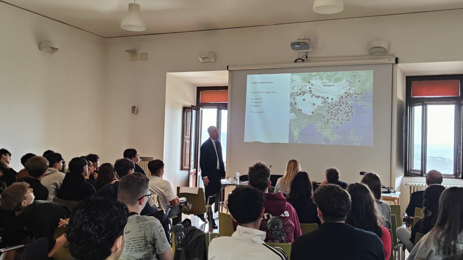San Marino, gli studenti del Liceo Economico a lezione sulla Cina del 2030