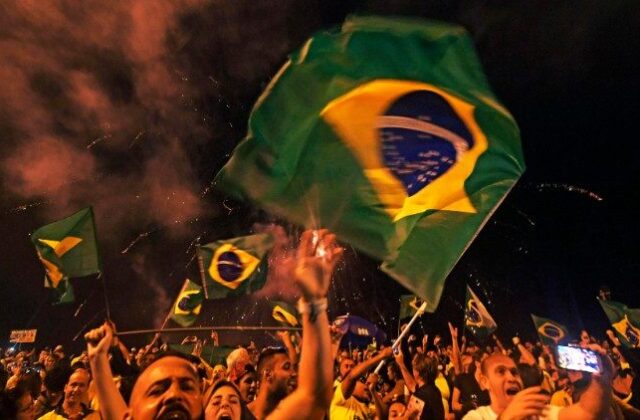 Brazil votes: Lula and Flávio Bolsonaro neck and neck ahead of runoff