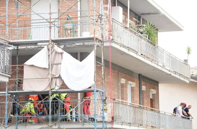 Rimini, worker dies after falling from scaffolding: prosecutors seize site