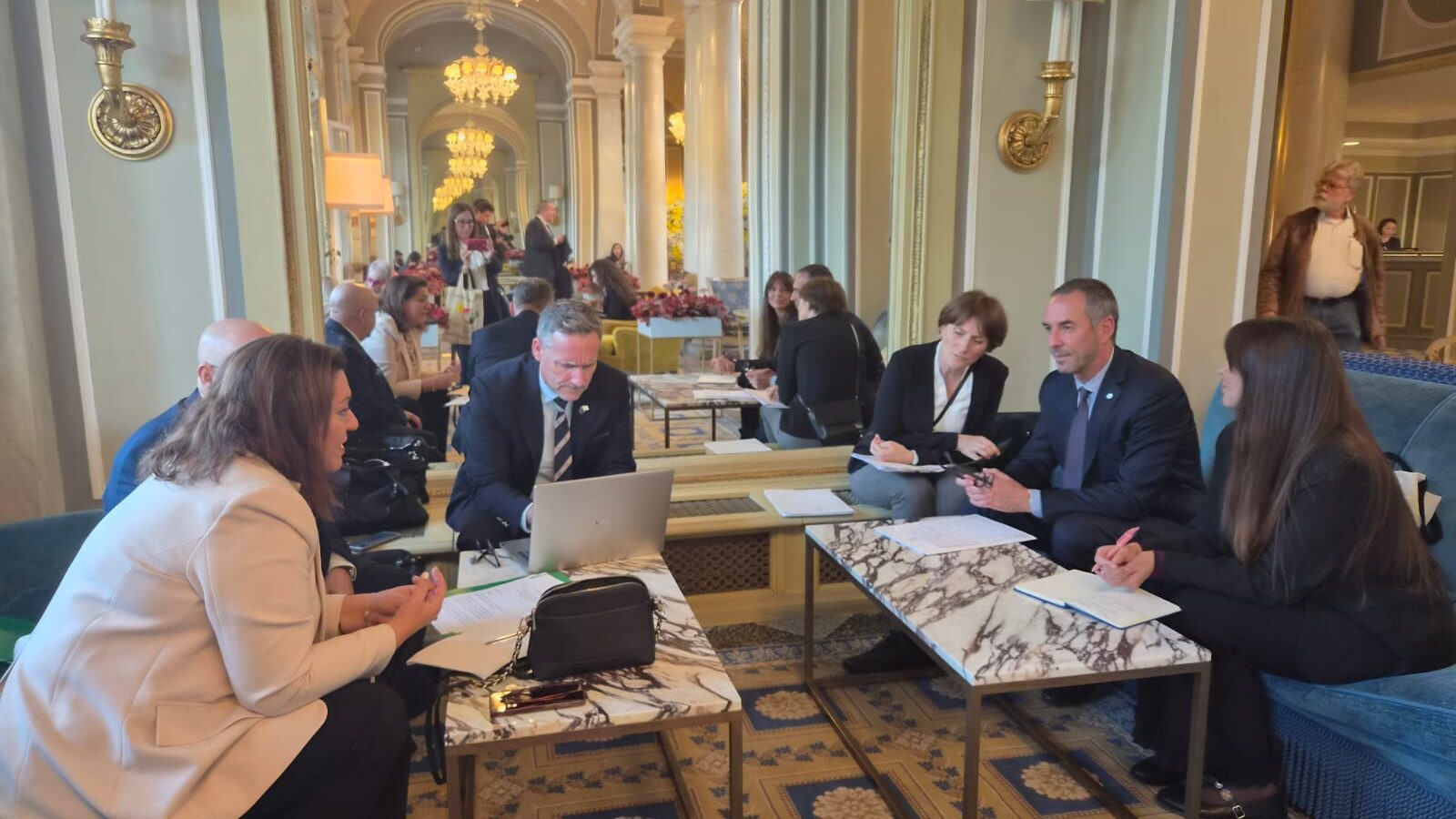 Intelligenza artificiale e scuola, Lonfernini: “Per San Marino la priorità è mettere al centro la persona”