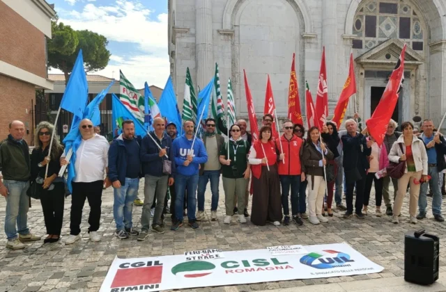 Rimini piange Saim Myrtaj, sindacati in presidio dopo la morte nel cantiere