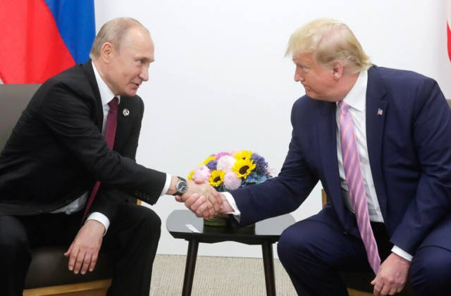 Trump cambia rotta sulla Russia: accordo con Putin per acquistare diesel fino al 2027