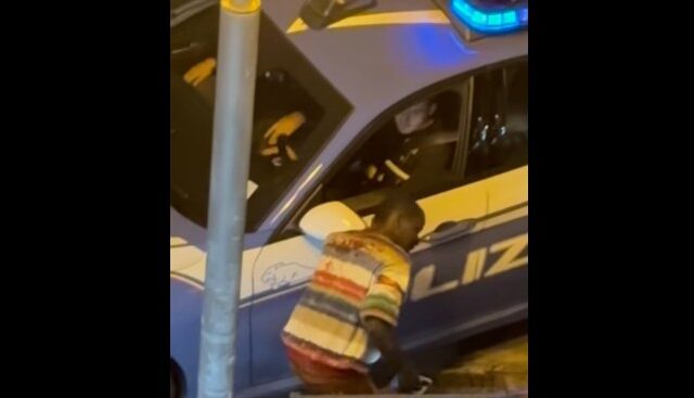 Rissa in pieno centro a Rimini, volano pugni: un ferito e due denunce